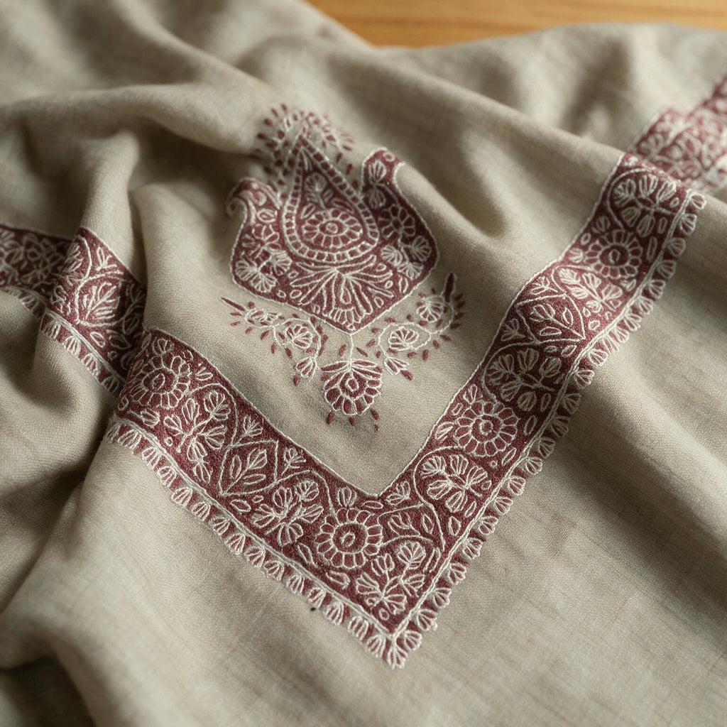 Sabah Kashmiri pashmina ghutra in natural ecru with plum mauve paisley sozni embroidery