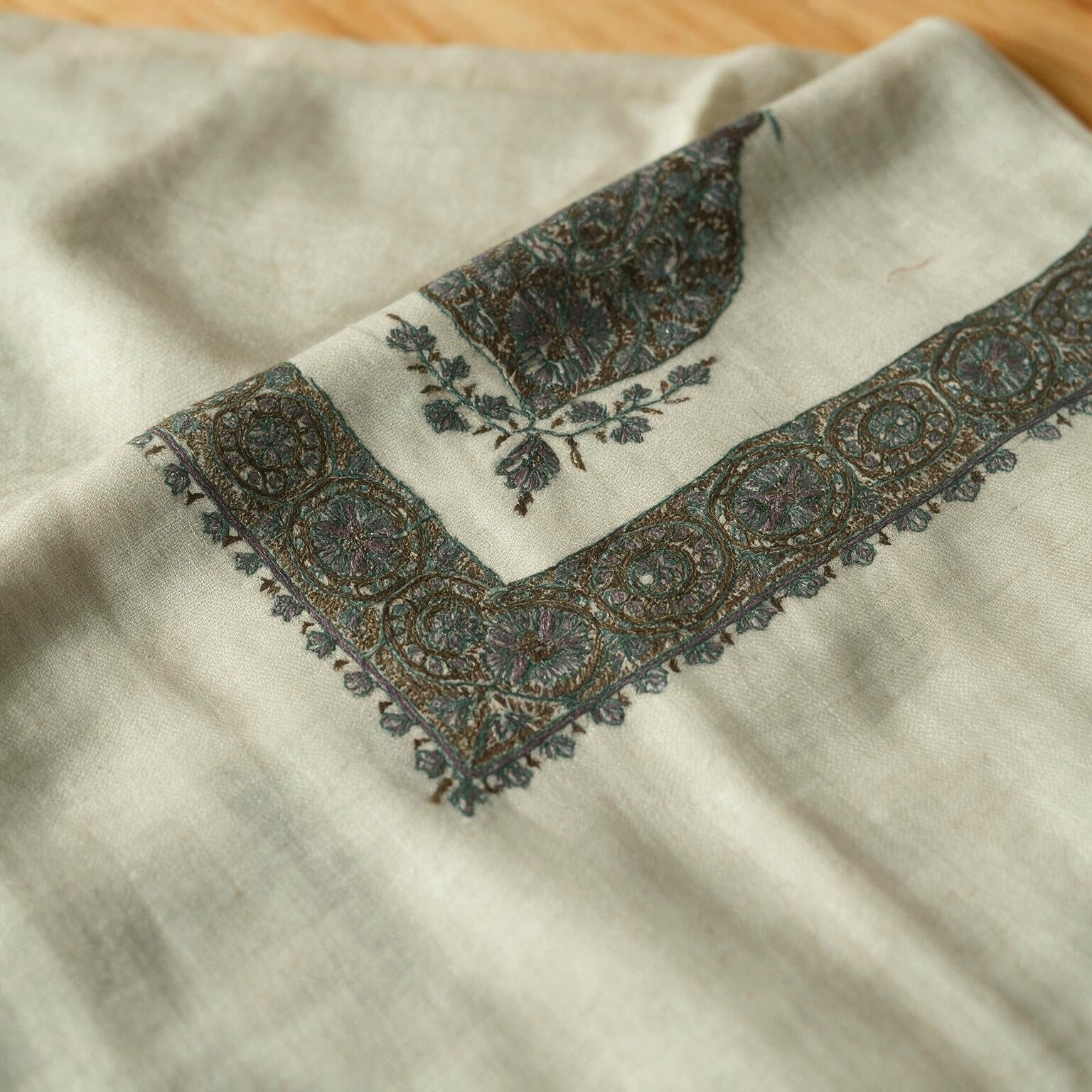 Lujain Kashmiri pashmina ghutra in natural ecru with grey green paisley sozni embroidery