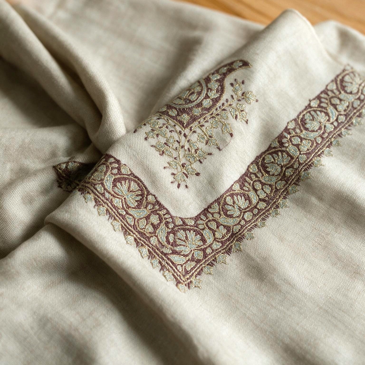 Reem Kashmiri pashmina ghutra in natural ecru with brown taupe paisley sozni embroidery