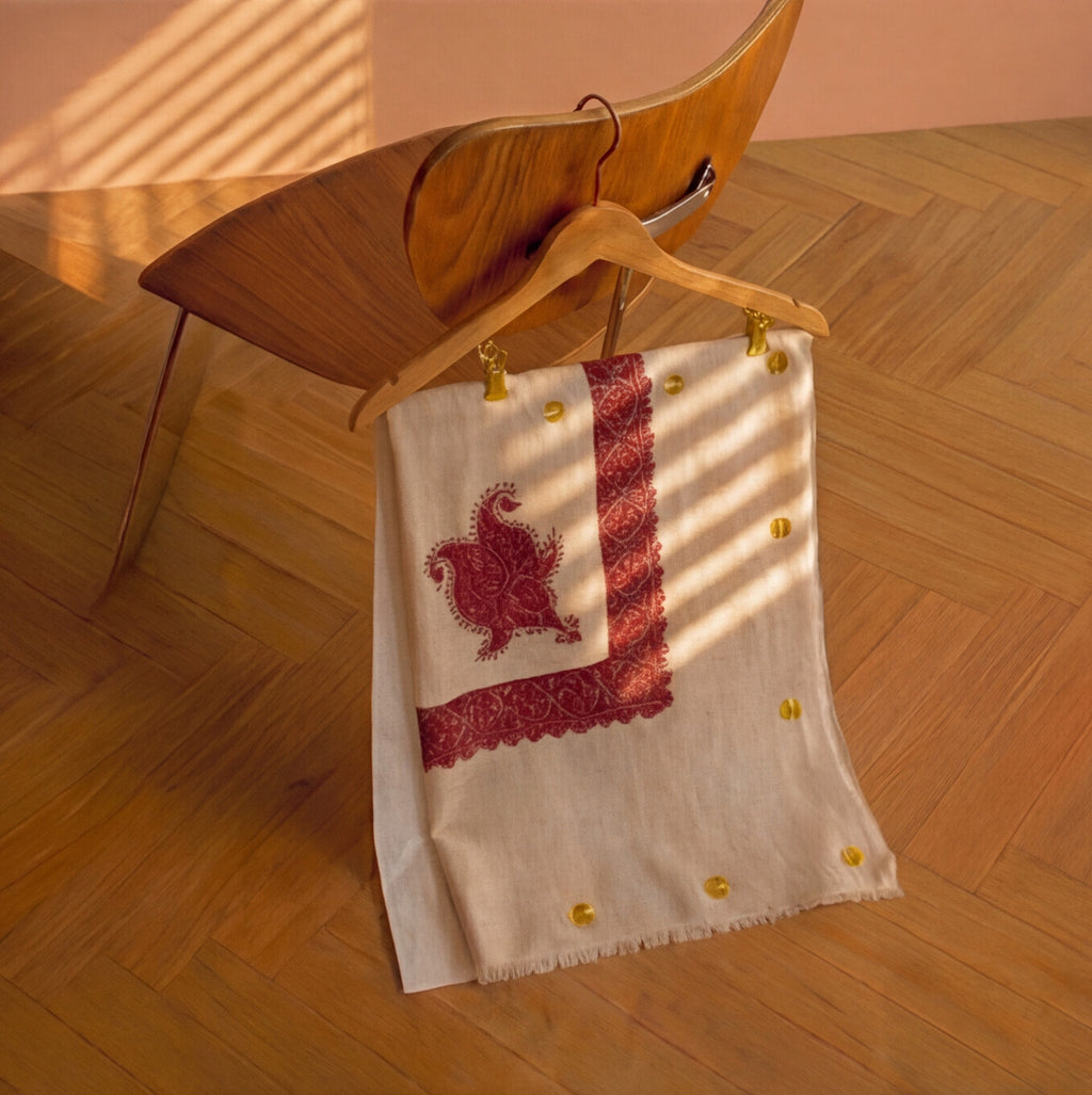 Pashmina Ghutra Habr - angle 2, hand-loomed Kashmiri pashmina