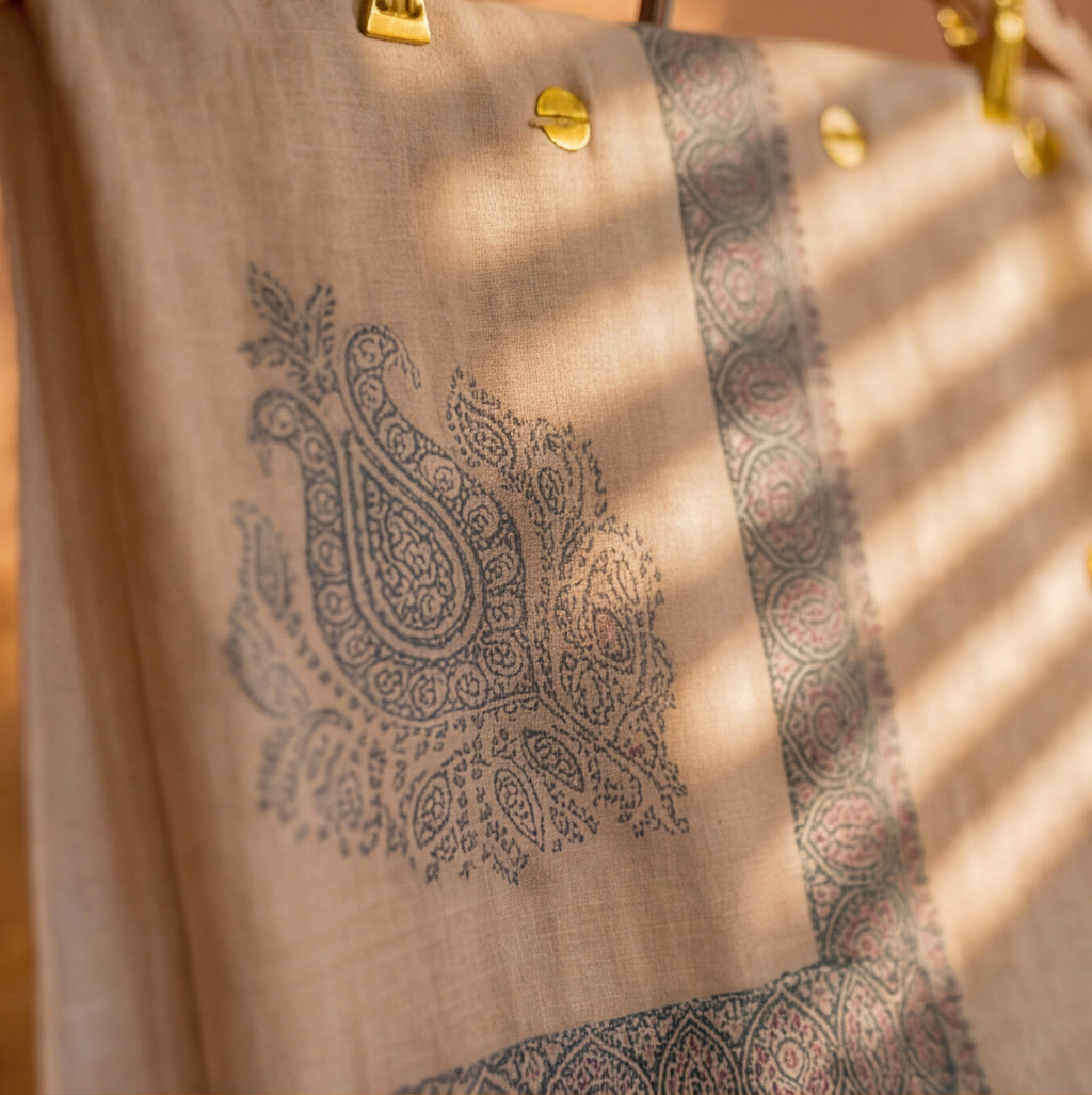 Pashmina Ghutra Sahab - angle 2, hand-loomed Kashmiri pashmina