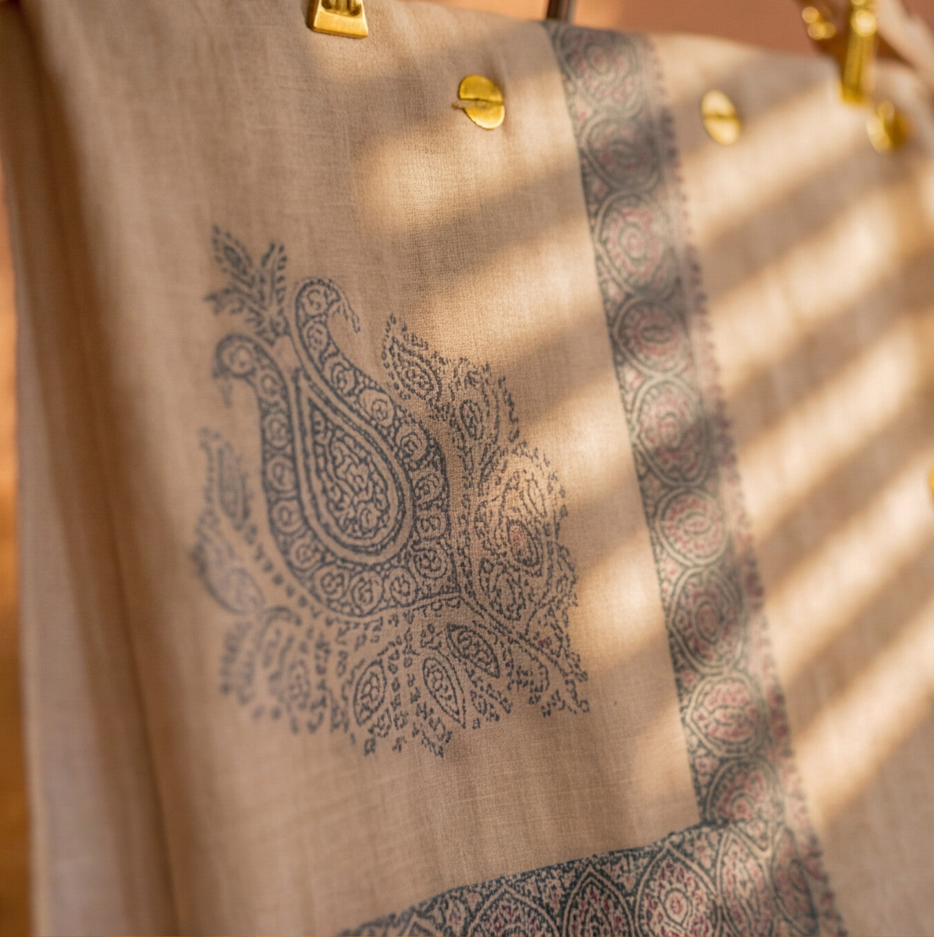 Pashmina Ghutra Sahab - angle 2, hand-loomed Kashmiri pashmina
