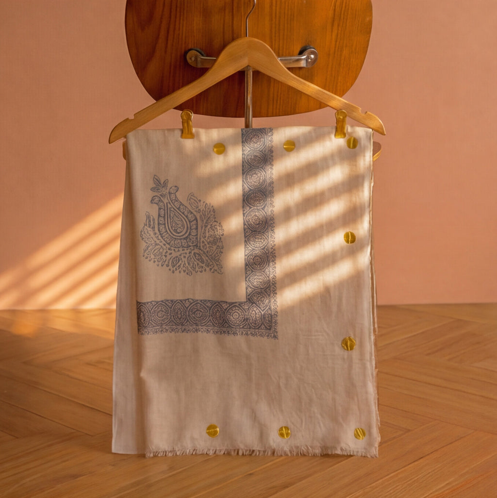 Pashmina Ghutra Sahab - angle 3, hand-loomed Kashmiri pashmina