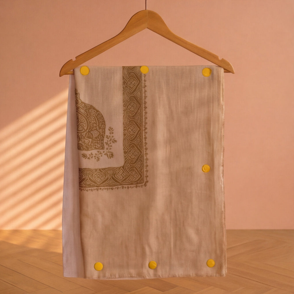 Pashmina Ghutra Murj - angle 3, hand-loomed Kashmiri pashmina