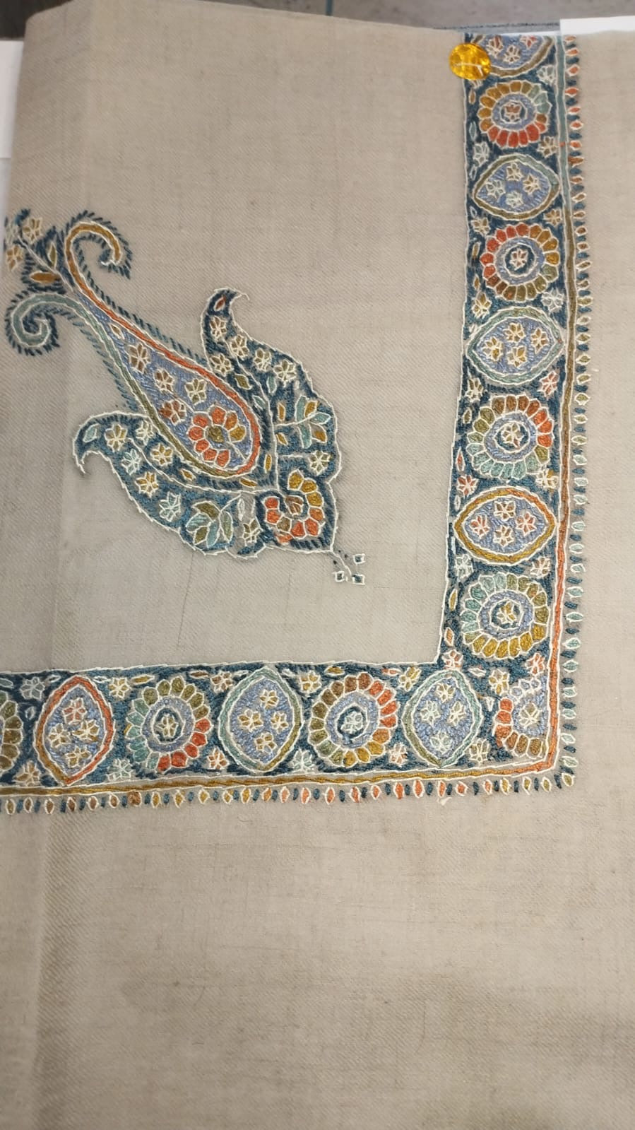 Yamm Kashmiri pashmina ghutra, oatmeal base with a deep teal corner motif and a teal border of mustard and lavender roundels