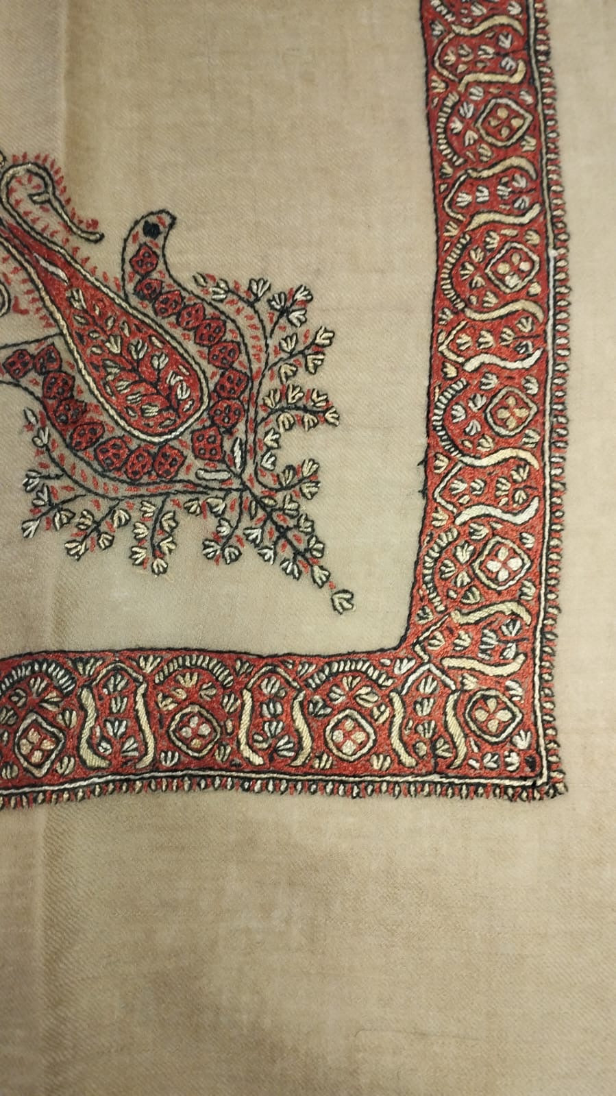 Sadu Kashmiri pashmina ghutra, sand base with a brick red, black and ivory corner motif and border