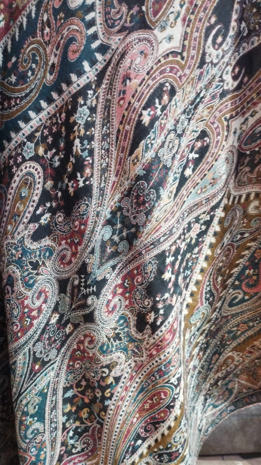 Samar stole close-up, black and ivory paisley
