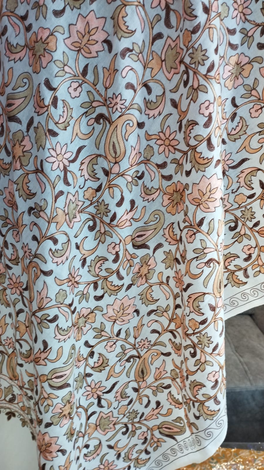 Sumbul shawl close-up, ivory with rust vines